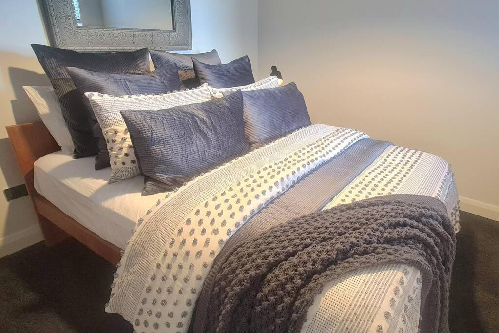 Apartment 5 - Haddin Court - Modern Loft Style Blenheim Kültér fotó